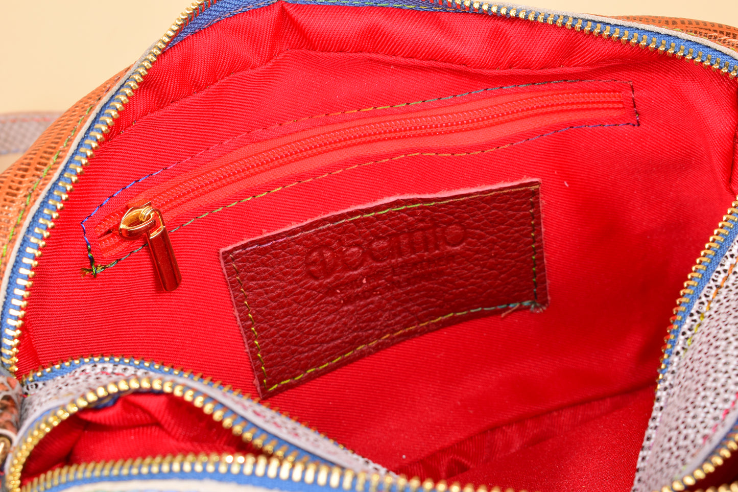 Mamma Mia Bag - Clutch in pelle patchwork con tracolla regolabile