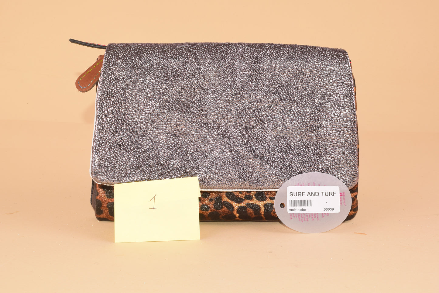 Surf &amp; Turf - Pochette patchwork en cuir avec bandoulière 